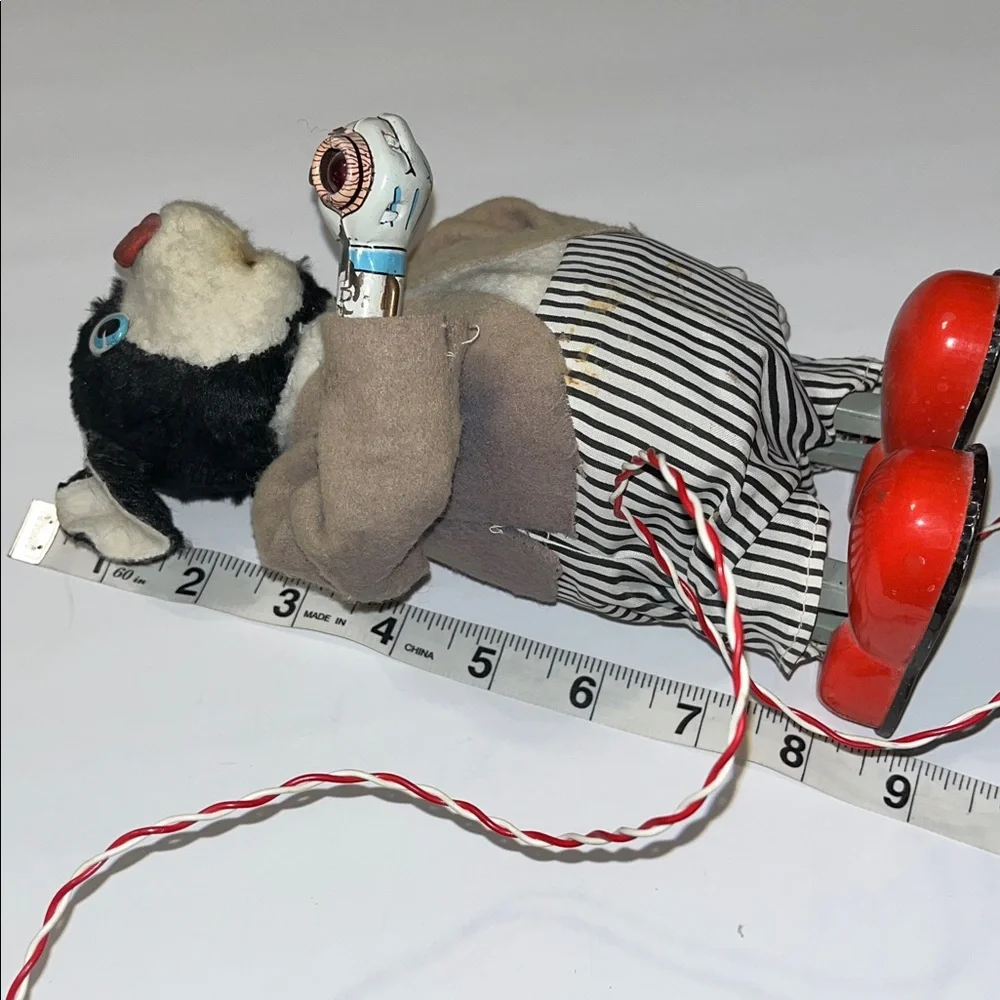 Vintage Marusan SAN SMOKING PAPA BEAR Battery operated Tin Toy *As Is - Picture 9 of 11